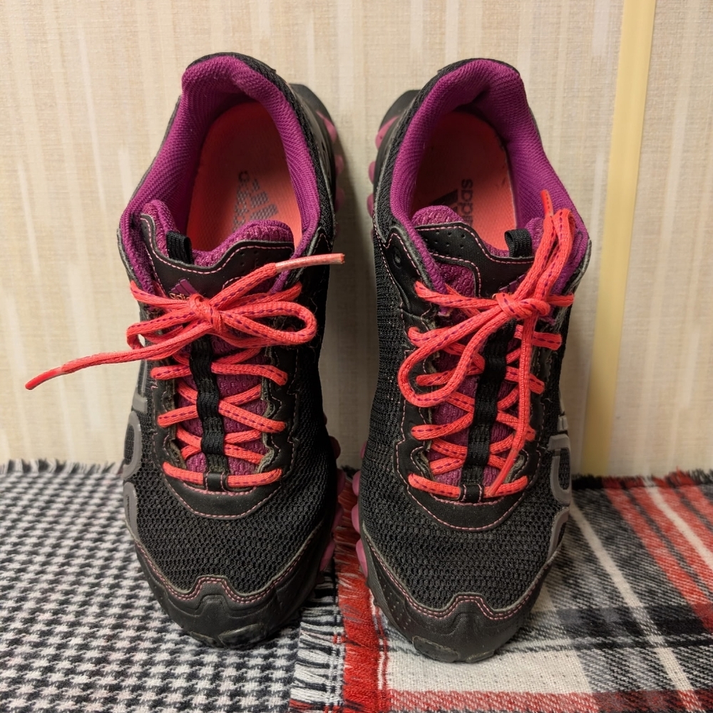 Adidas Vigor TR3 Women's Black & Pink Trail Sneakers - Size 8 - Picture 2 of 5